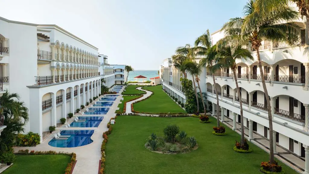 playa del carmen Hilton.webp